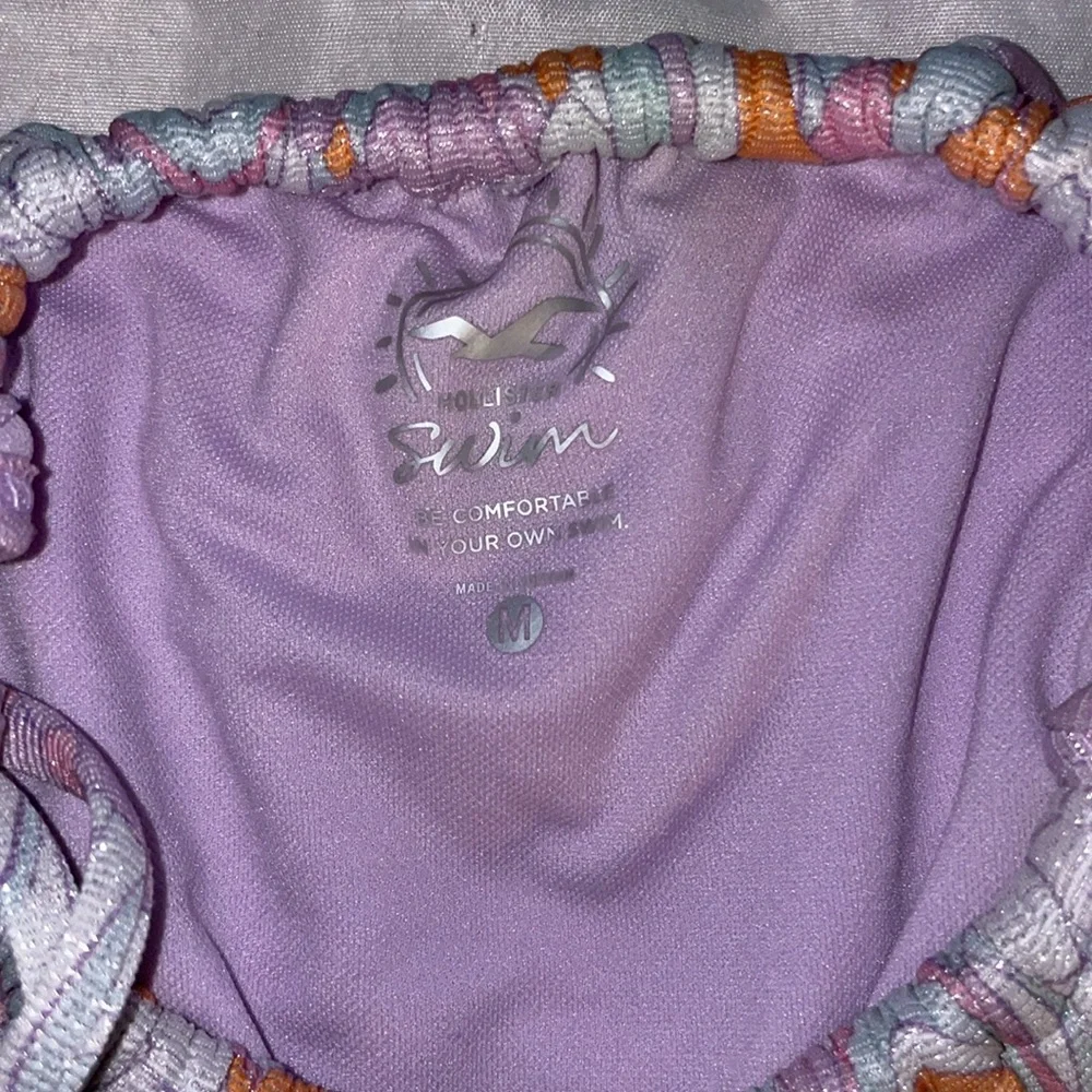 hollister bikini top and bottom - Picture 6 of 6